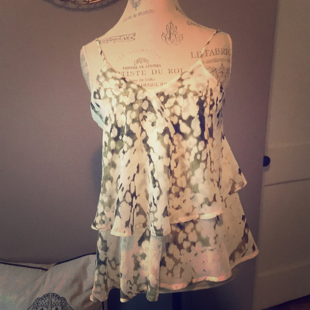 Ruffled tank top
